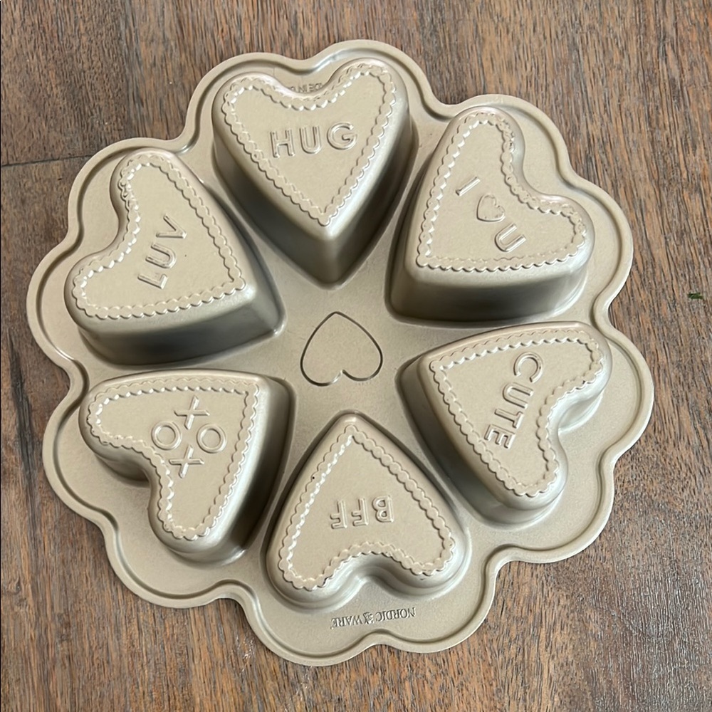 Nordic Ware Gold Heart-Shaped Bakeware Pan